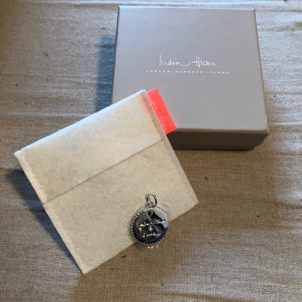 India Hicks   La Vita E Bella Token in Silver